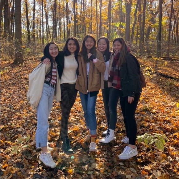 Meet your Posher, Debby - Picture 1 of 1